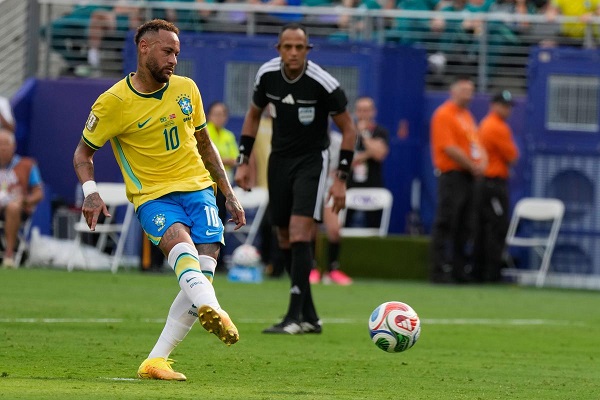 Brasilia luottaa Neymarin henkeen inspiroidakseen seuraavan sukupolven nuorten lahjakkuuksien nousua